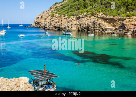 Ibiza Cala Benirras Strand in San Joan bei Balearen-Spanien Stockfoto