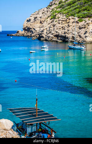 Ibiza Cala Benirras Strand in San Joan bei Balearen-Spanien Stockfoto