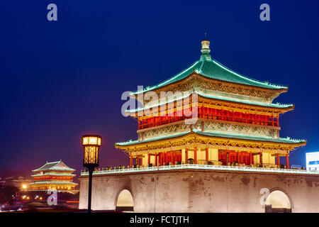 China, Provinz Shaanxi, Xian, der Glockenturm aus dem 14. Jahrhundert durch die Qing im Jahre 1739 Stockfoto