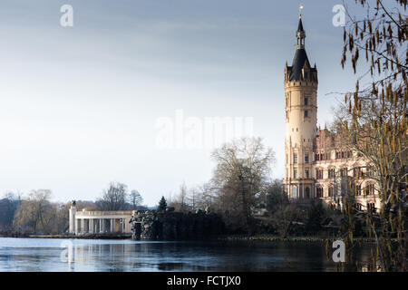 Das Schweriner Schloss im Winter in Deutschland Stockfoto