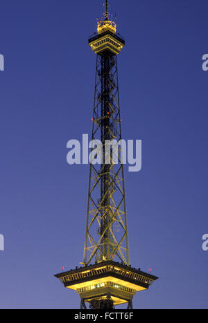 DEU, Deutschland, Berlin, Funkturm an der ICC-Kongress-Saal.  DEU, Deutschland, Berlin, der Funkturm ICC Profil Stockfoto