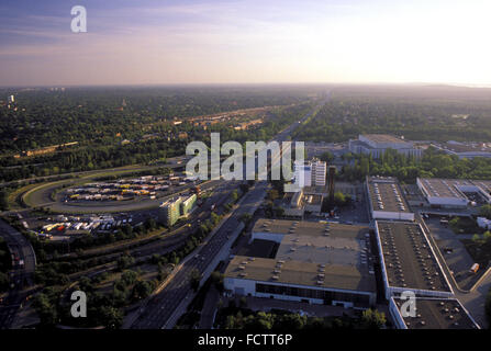 DEU, Deutschland, Berlin, Blick von der alten Fernsehturm im Congress Centrum ICC auf Autobahn AVUS.  DEU, Deutschland, Ber Stockfoto