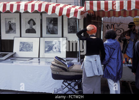 DEU, Deutschland, Berlin, Flohmarkt am Ufer der Spree in der Nähe der alten Berliner Dom.  DEU, Deutschland, Berlin, Troed Stockfoto