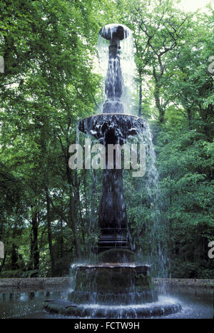 DEU, Deutschland, Berlin, Brunnen auf der Pfaueninsel in der Havel.  DEU, Deutschland, Berlin, Brunnen Auf der Pfaueninsel Stockfoto