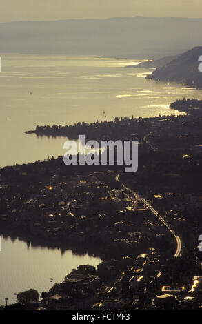 CHE, Schweiz, Blick auf den Genfer See in der Nähe von Montreux und Vevey.  CHE, Schweiz, Blick Auf Den Genfer See Bei Montreux Und Veve Stockfoto