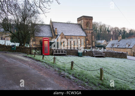 Am frühen Morgen Winter frost im Dorf Snowshill Cotswolds, Gloucestershire, England Stockfoto