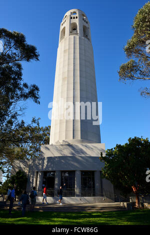 Coit Tower auf dem Telegraph Hill in San Francisco, Kalifornien, USA Stockfoto