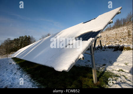 Schneebedeckte, Sonnenkollektoren, Northumberland Stockfoto