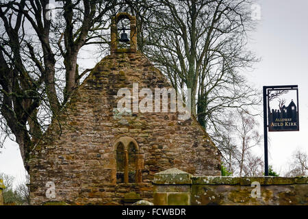 Alloway, Ayrshire, Großbritannien. 25. Januar 2016. Um die 257. Geburtstag von ROBERT BURNS, der weltweit berühmten 18. Jahrhundert Scot Bard, hat seine Hütte in Alloway in Ayrshire so aussehen wie ein Geburtstagsgeschenk eingerichtet. Die Hütte, Alloway Friedhof in der Nähe Museum großen Touristenattraktionen und sind bei Geburtstagsfeiern, Sonderveranstaltungen und "Verbrennungen Abendessen" finden in der Hütte statt. Bildnachweis: Findlay/Alamy Live-Nachrichten Stockfoto