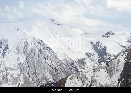 Schönen Winter Ansicht des Kaukasus in den Tag. Georgische Republik Stockfoto