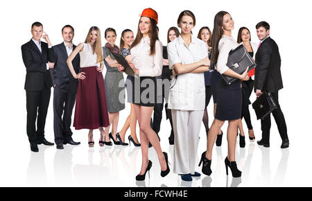 Erfolgreiche Business-Frauen verschiedener Berufe mit Menschen drängen sich Hintergrund. Isoliert auf weiss Stockfoto