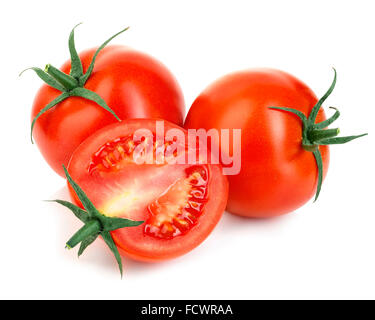 Frische reife rote Tomaten isoliert auf weißem Hintergrund. Stockfoto