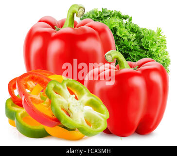 rote Paprika mit bunten Pfeffer Scheiben und Petersilie. Stockfoto