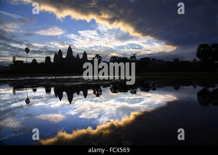 Erstaunlich Sonnenaufgang am Angkor Vat, Kambodscha Stockfoto