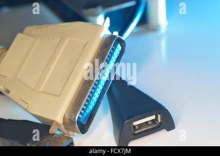 alten Lpt und neue USB-Anschlüsse für Druckeranschluss Stockfoto