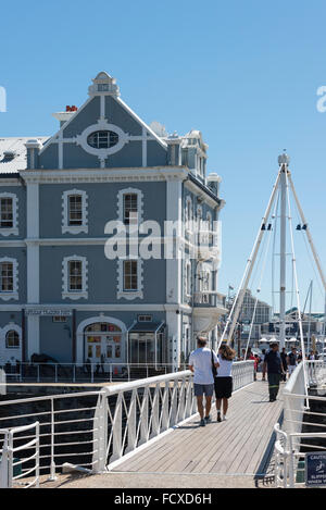 Drehbrücke am Victoria & Albert Waterfront, Cape Town, Western Cape Province, Südafrika Stockfoto