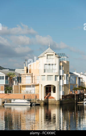 Riverside Apartments, Knysna Quays Marina Waterfront, Knysna, Eden District, Provinz Western Cape, Südafrika Stockfoto