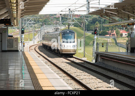 Zug nach Marlboro Gautrain Station, Marlboro, Sandton, Stadt Johannesburg, Provinz Gauteng, Südafrika Stockfoto