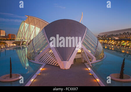 Museu de Les Effizienzgewinne Principe Felipe und L´Hemisferic in der Stadt der Künste und Wissenschaften. Valencia, Spanien. Stockfoto