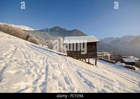 Winterlandschaft mit Holzhütte, Pitztaler Alpen - Tirol Österreich Stockfoto