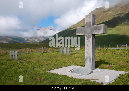 Georgien, Mzcheta-Mtianeti, Gräber Deutscher selber bin Kreuzpass Stockfoto