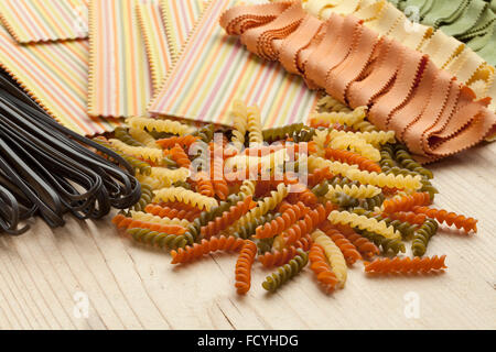 Vielzahl von bunten traditionelle italienische pasta Stockfoto