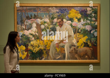 Royal Academy of Arts, London, UK. 26. Januar 2016. Künstler: Joaqin Sorolla, Louis Comfort Tiffany. Drücken Sie die Aussicht auf die große Ausstellung Malerei der moderne Garten: Monet, Matisse. Die Ausstellung untersucht die Rolle der Gärten in den Gemälden von Claude Monet und seine Zeitgenossen, von den frühen 1860er Jahren bis in die 1920er Jahre, bringt es zusammen über 120 Werke aus öffentlichen Institutionen und privaten Sammlungen in Europa und den USA, darunter 35 Gemälde von Monet neben selten gesehene Meisterwerke von Pierre Bonnard, Emil Nolde, Gustav Klimt und Wassily Kandinsky. Bildnachweis: Artsimages/Alamy Live Stockfoto