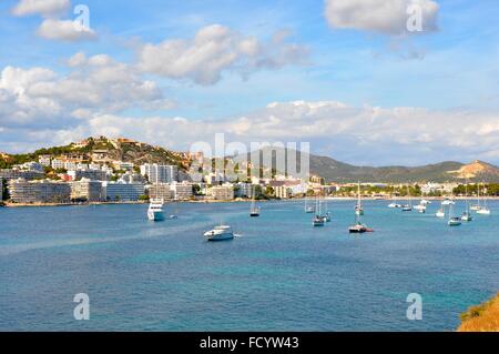 Blick auf Santa Ponca mit Yachten in Spanien Stockfoto