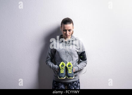 Schöne junge Sportlerin Stockfoto