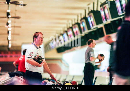 TUCSON, AZ-Februar 15: Pro Bowler Patrick Allen an die PBA Geruch-Esser offen Held in Tucson, Arizona am 15. Februar 2004. Stockfoto