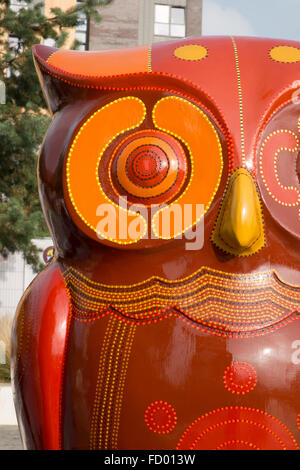 Detail aus einem orange-braune Eule Teil der großen Hoot Birmingham Eule Skulptur trail 2015 West Midlands England UK Stockfoto