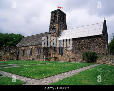 Str. Pauls Kirche & Kloster, Jarrow, AD681 von Benedict Biscop gegründet: der Chor (R) ist seine ursprüngliche Kapelle aus wiederverwendeten römischen Stein gebaut. Stockfoto