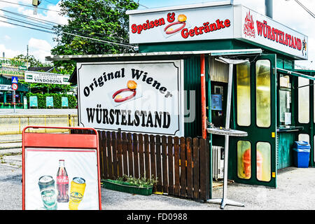 Wurst Stand in Wien; Würstchenstand in wien Stockfoto