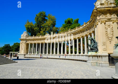 Kolonnade König Alfonso XII Retiro Park Madrid Spanien Stockfoto