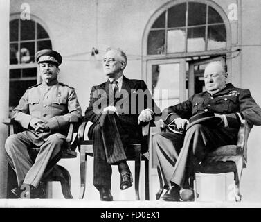 Sowjetischen Ministerpräsidenten Josef Stalin, US-Präsident Franklin D Roosevelt und der britische Premierminister Winston Churchill, treffen in der "Big Three" Teheran-Konferenz im November/Dezember 1943 Stockfoto