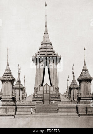 Die Scheiterhaufen der König Chulalonkorn in Bangkok, Thailand.  Rama V, 1853 –1910.  Fünfte Herrscher von Siam unter dem Haus Chakri.  Nach einer Fotografie des 19. Jahrhunderts. Stockfoto