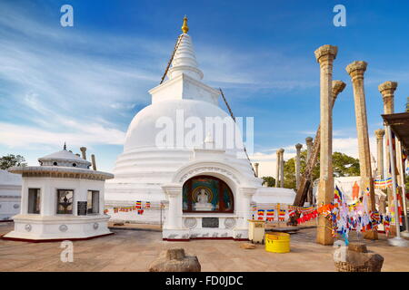 Sri Lanka - Anuradhapura, Thuparamaya Dagoba, UNESCO-Weltkulturerbe Stockfoto