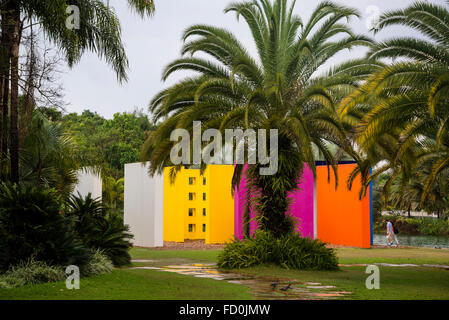 Hélio Oiticica Installation, Inhotim Botanischer Garten und Museum für zeitgenössische Kunst, Belo Horizonte, Minas Gerais, Brasilien Stockfoto