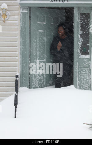 Washington DC, USA. 23. Januar 2016. Wintersturm Jonas, Washington DC-Bereich, "Snowzilla", Januar 2016, windet sich bis zu 75 km/h, mehr als 30 Menschen getötet, bis zu 42 Zoll Schnee Credit: John Cancalosi/Alamy Live News Stockfoto