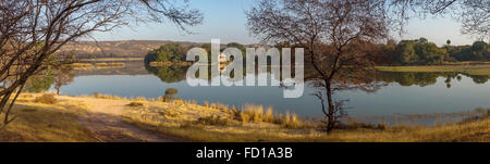 Einen malerischen Blick auf ein altes Jagdschloss Ranthambhore Tiger Reserve, Rajasthan, Indien. Stockfoto