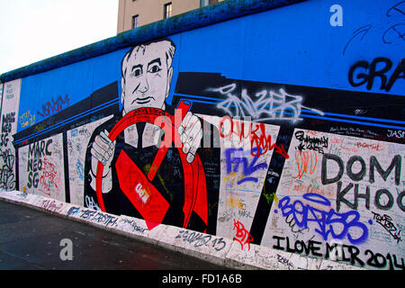 Kunstwerk auf der Berliner Mauer Stockfoto