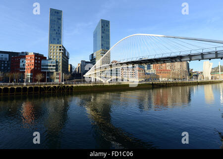 Die schöne Zubizuri Brücke. Stockfoto