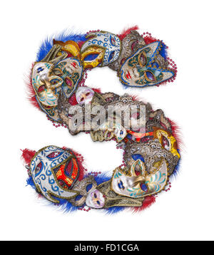 Buchstaben S gemacht Karnevalsmaske und Feder Stockfoto