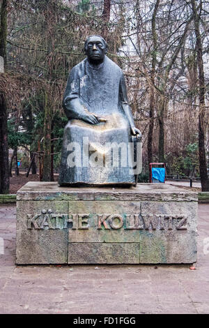 Berliner Bildhauer Käthe Kollwitz, Bronze-Skulptur in Kollwitzplatz, Berlin Stockfoto