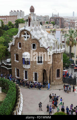 Gaudi-Architektur im Parc Güell, Barcelona. Ein ausgewiesenen World Heritage Site und wichtige touristische Attraktion für den Reisenden. Stockfoto