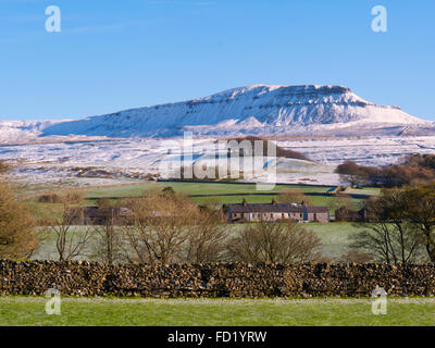 Pen Y Gent, Snow Covered, Horton in Ribblesdale, Yorkshire Dales National Park, Yorkshire, Großbritannien, Großbritannien. Stockfoto