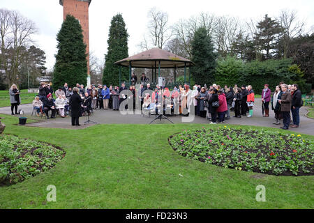 Cemeromy im Queens Park Loughborough Kennzeichnung Holocaust-Gedenktag Stockfoto