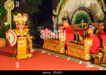 Traditioneller Tanz (Legong Tanz und Ramayana). Ubud Palast. Ubud. Bali. Indonesien. Stockfoto