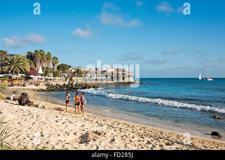 Horizontale Ansicht von Praia de Santa Maria auf Sal auf den Kapverden. Stockfoto