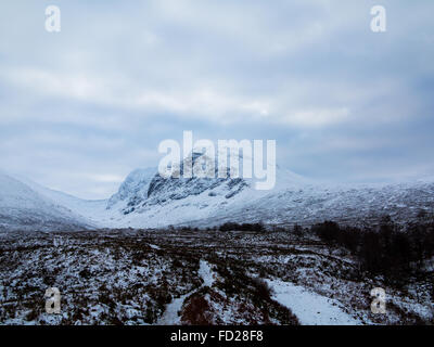 Ben Nevis in der Nähe von Fort William in Schottland, dem höchsten Berg der Vereinigten Königreiche. Großbritannien-Großbritannien-Europa. Stockfoto
